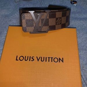 Louis Vuitton damier belt